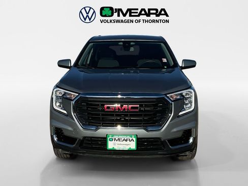 Used 2024 GMC Terrain SLE image 8