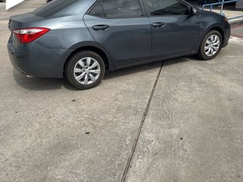 Used 2015 Toyota Corolla LE image 3
