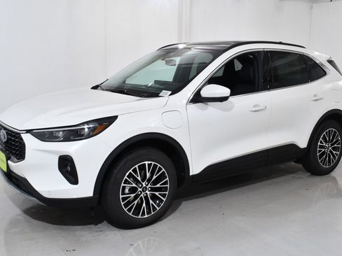 New 2025 Ford Escape SE w/ PHEV Premium Package image 2