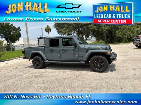 Used 2025 Jeep Gladiator Sport AWD/4WD image 16