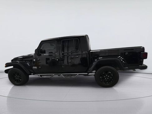 Used 2023 Jeep Gladiator Overland AWD/4WD image 5