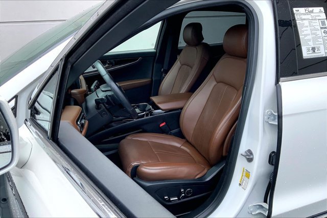 Used 2021 Lincoln Nautilus Reserve w/ Equipment Group 202A AWD/4WD image 25