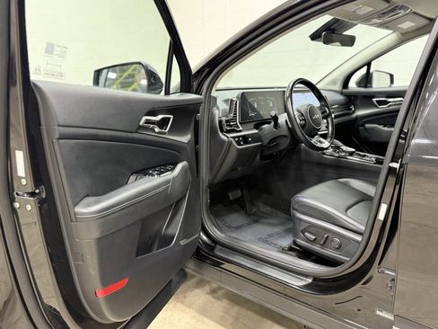 Used 2023 Kia Sportage EX image 27