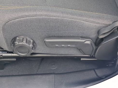 Used 2025 Jeep Wrangler Unlimited Sahara AWD/4WD image 22