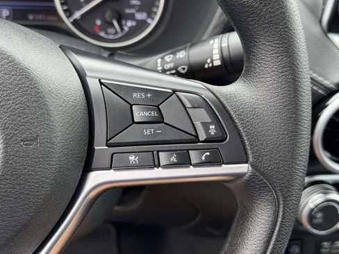 Used 2025 Nissan Sentra SV FWD image 12