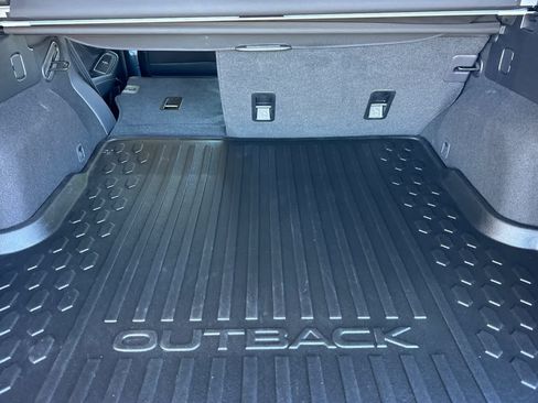 Used 2025 Subaru Outback Limited AWD/4WD image 14