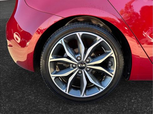 Used 2017 Kia Forte SX image 13