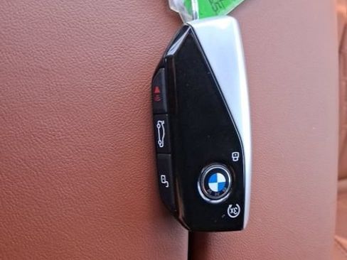 New 2027 BMW X7 xDrive40i w/ Executive Package AWD/4WD image 22