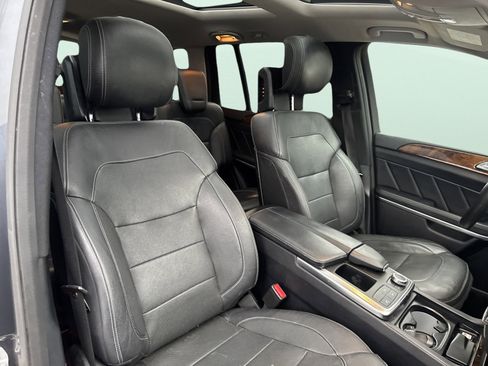 Used 2015 Mercedes-Benz GL 550 4MATIC image 46