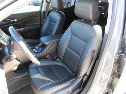 Used 2021 GMC Acadia AT4 w/ Technology Package image 21