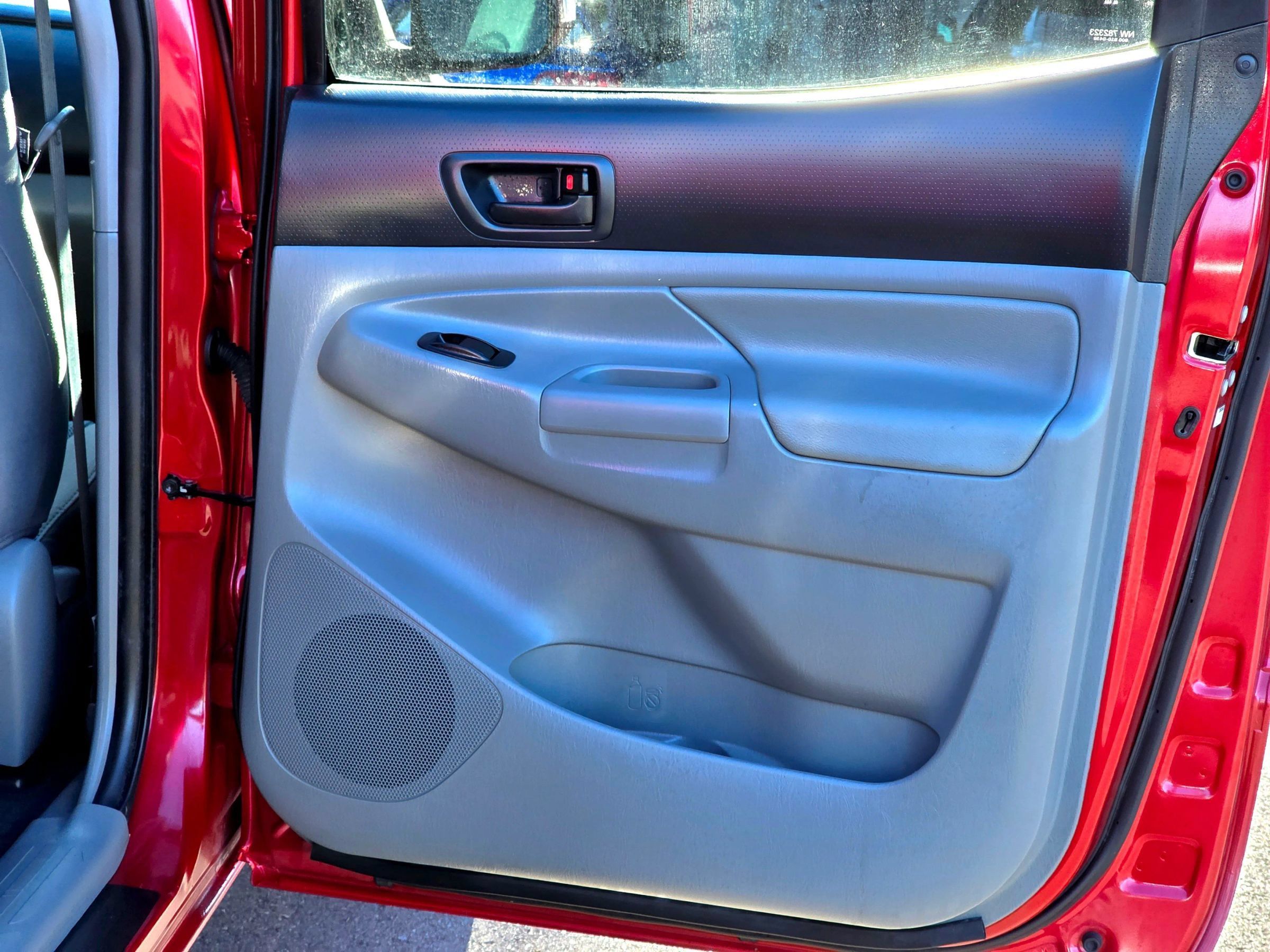 Used 2015 Toyota Tacoma 4x4 Double Cab w/ TRD Sport Package image 31
