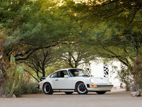 Used 1988 Porsche 911 Carrera image 2