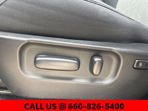 Used 2021 Toyota Tacoma TRD Sport w/ Technology Package image 11