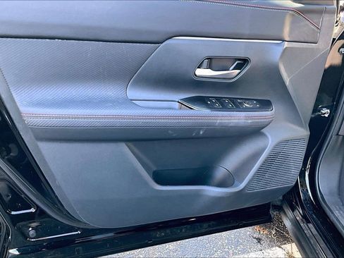 Used 2025 Nissan Kicks SR image 21