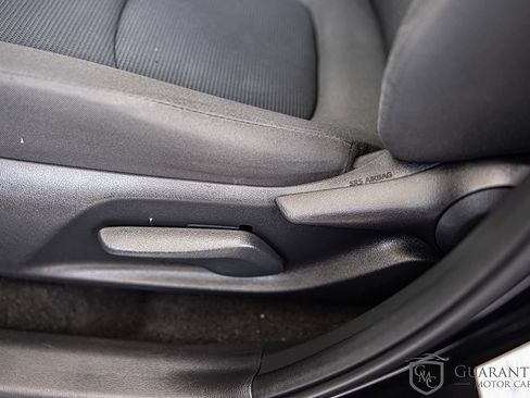 Used 2020 Toyota RAV4 LE w/ All Weather Liner Package AWD/4WD image 21