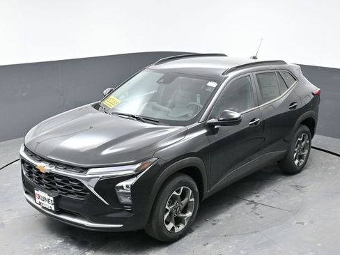 New 2026 Chevrolet Trax LT w/ Driver Confidence Package FWD image 36