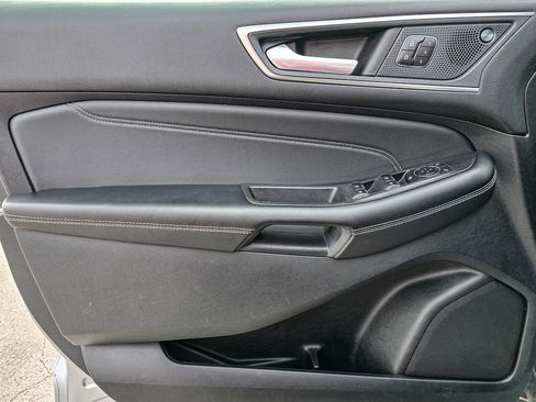 Used 2024 Ford Edge Titanium image 12