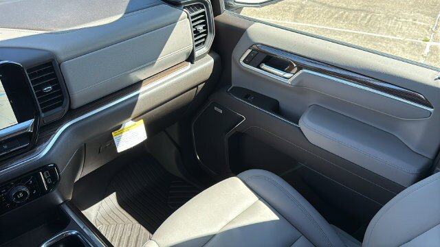 New 2026 Chevrolet Silverado 1500 RST w/ RST All Star Premium Package AWD/4WD image 9