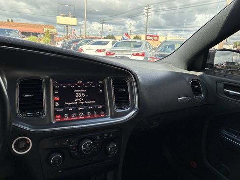 Used 2014 Dodge Charger SXT AWD/4WD image 25