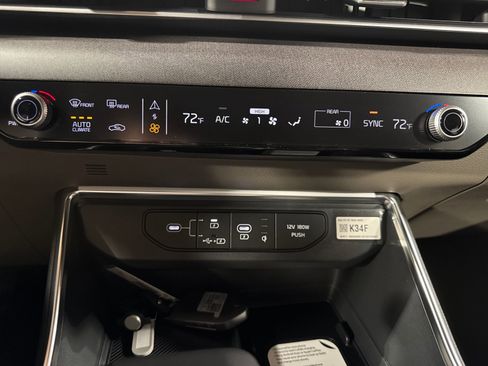 New 2026 Kia Carnival EX image 19