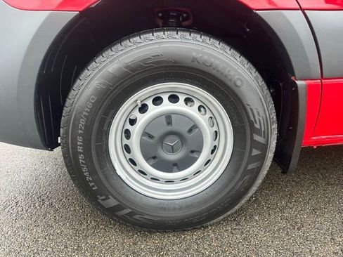 Used 2026 Mercedes-Benz Sprinter 144 Cargo image 9