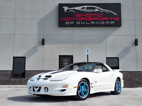 Used 1999 Pontiac Firebird Formula image 2