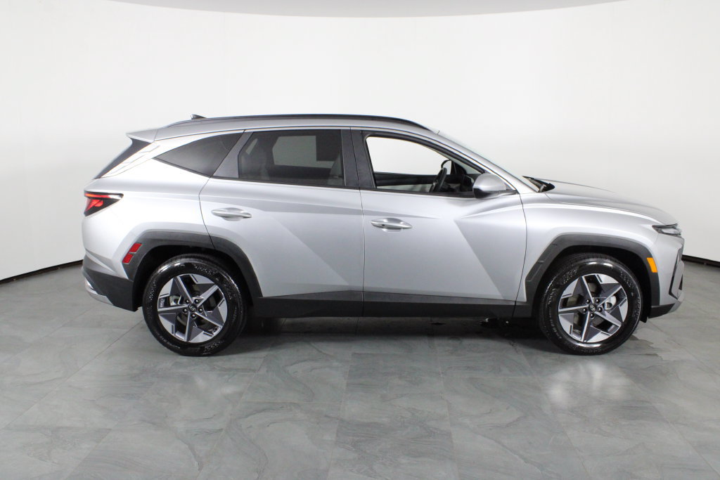 Certified 2026 Hyundai Tucson SEL Plus FWD image 12
