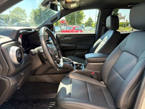 Used 2024 Chevrolet Colorado LT w/ LT Convenience Package III RWD image 14