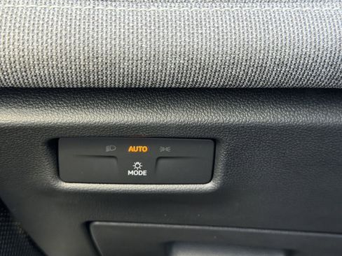 New 2026 Volkswagen Tiguan S image 24