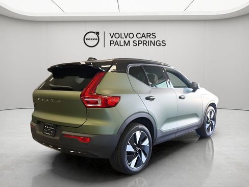 New 2025 Volvo EX40 Core w/ Climate Package image 4