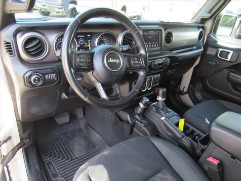 Used 2020 Jeep Gladiator Sport w/ Quick Order Package 24S image 15