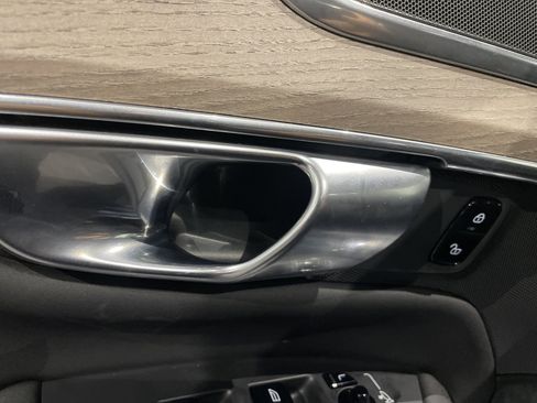 Used 2025 Volvo XC90 B6 Plus image 16