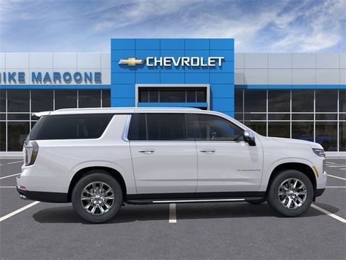 New 2025 Chevrolet Suburban Premier image 5