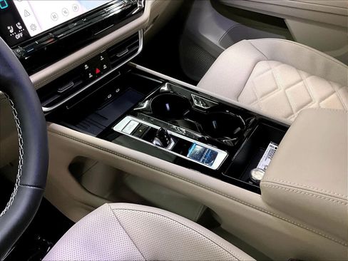 New 2026 Volkswagen Atlas SE image 10