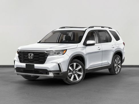 Used 2025 Honda Pilot Touring image 1