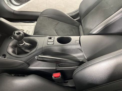 Used 2024 Nissan Z Performance w/ Floor Mat Package image 34