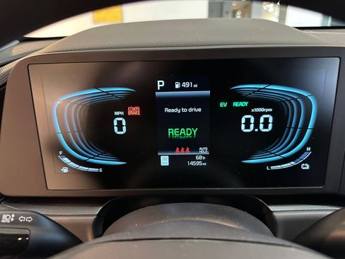 Used 2026 Kia Niro LX FWD image 39