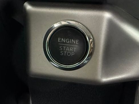 Used 2023 Ford Expedition XLT RWD image 15