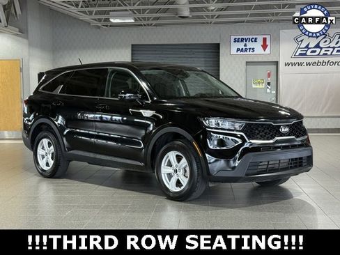 Used 2021 Kia Sorento LX image 2