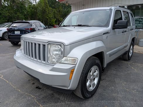 Used 2011 Jeep Liberty Sport w/ Popular Equipment Group image 3