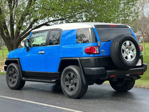 Used 2007 Toyota FJ Cruiser 2WD image 7