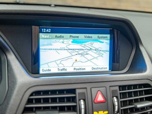 Used 2011 Mercedes-Benz E 550 Cabriolet image 39