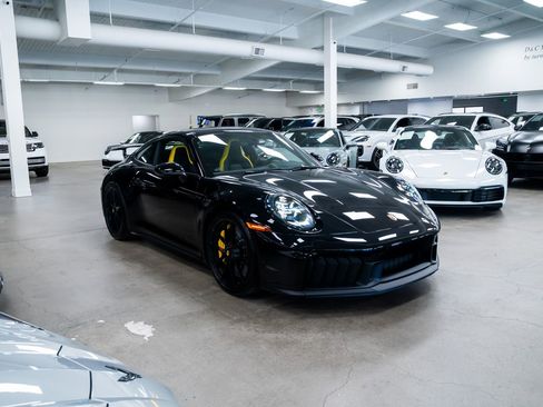 Used 2026 Porsche 911 Carrera GTS RWD image 29