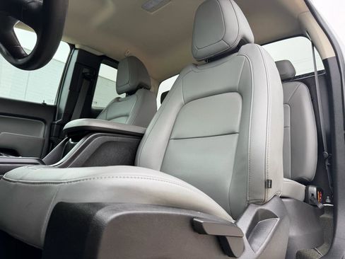 Used 2017 Chevrolet Colorado W/T w/ WT Convenience Package image 11