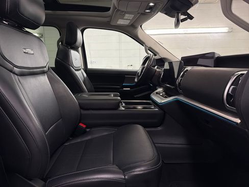 Certified 2025 Ford Expedition Max Platinum AWD/4WD image 31