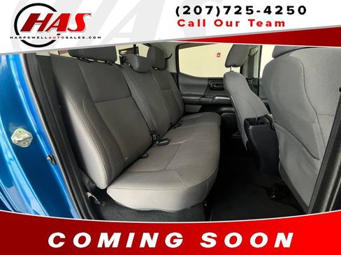 Used 2017 Toyota Tacoma SR5 w/ Tow Package AWD/4WD image 12