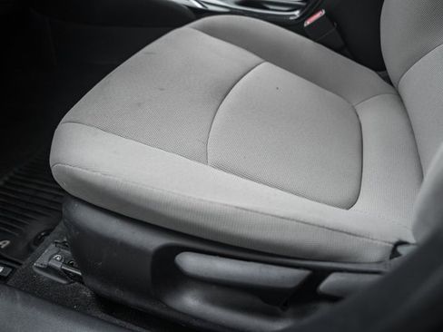 Used 2020 Toyota Corolla LE image 29