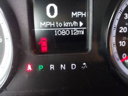 Used 2019 RAM 1500 Classic SLT AWD/4WD image 7