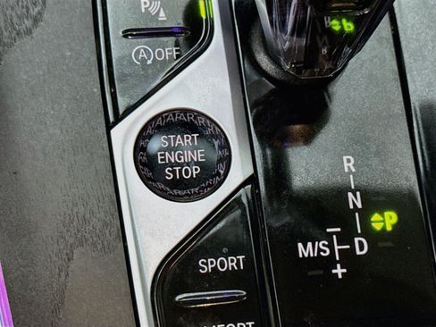 Used 2022 BMW X7 M50i AWD/4WD image 21