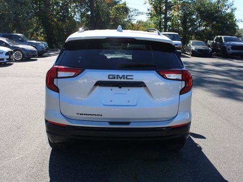 Used 2022 GMC Terrain SLE w/ Driver Convenience Package image 7